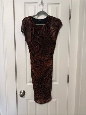 GUESS Brown Swirl-Print Ruched Midi Bodycon Dress